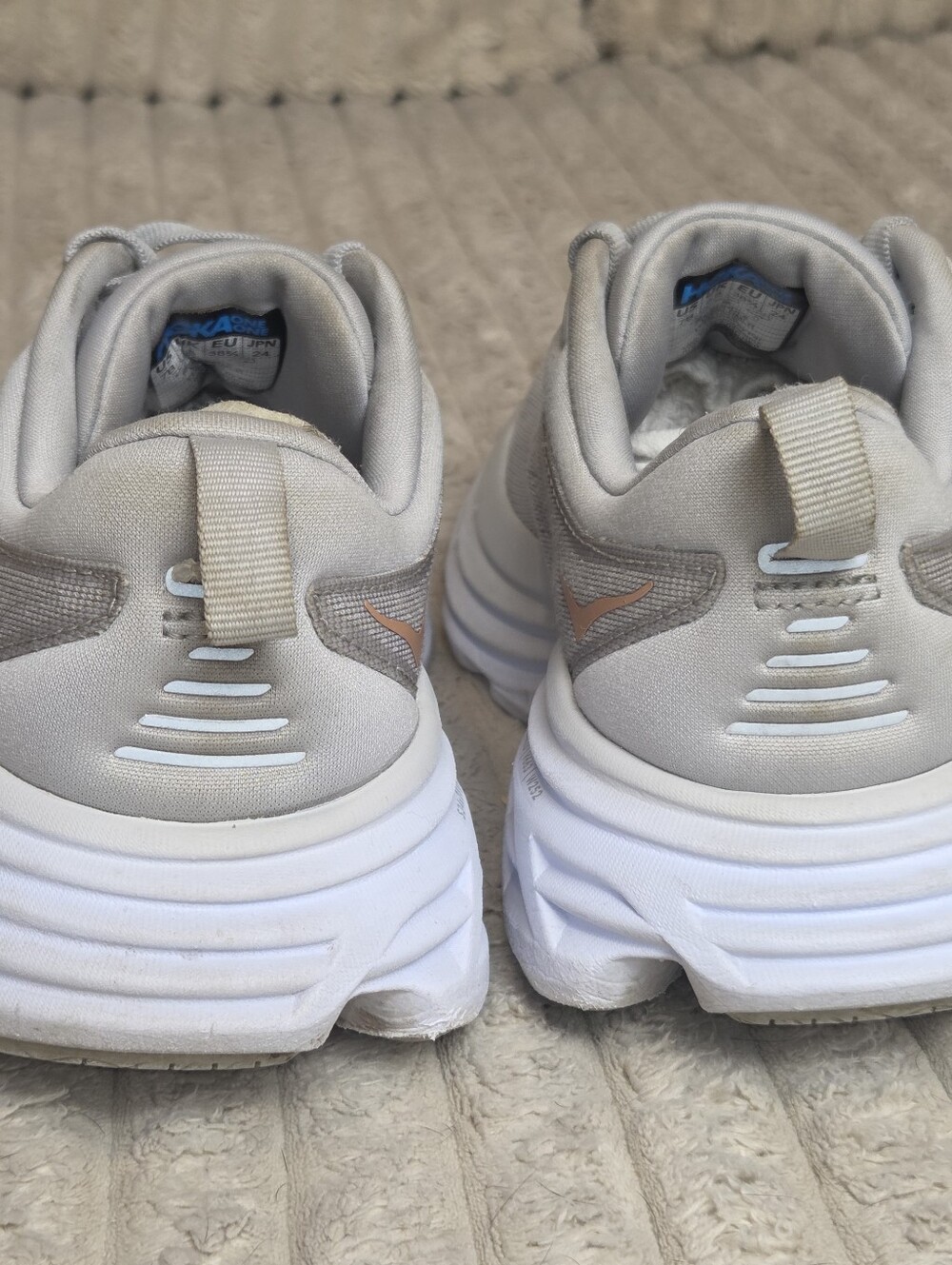 HOKA Bondi 8 Women's Running Shoes Gray Rose Gold Athletic Sneakers Size 7 B - Picture 4 of 9